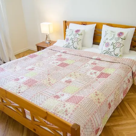 Apartment, Old Town, River View With Parking *