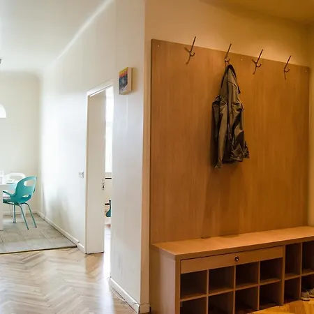 아파트 Apartment, Old Town, River View With Parking