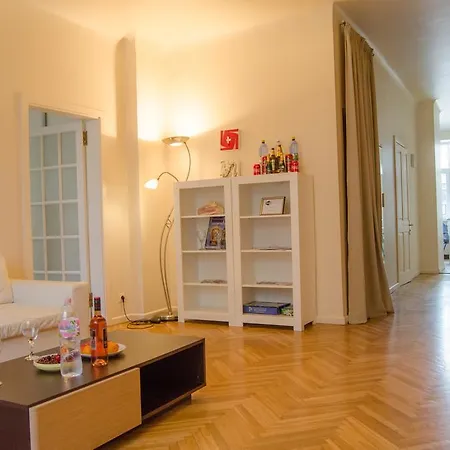 Apartment, Old Town, River View With Parking Апартаменти *